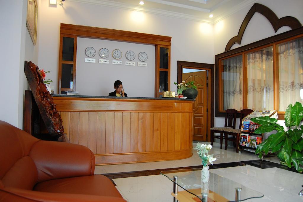 The Golden Lake Hotel Naypyidaw Extérieur photo