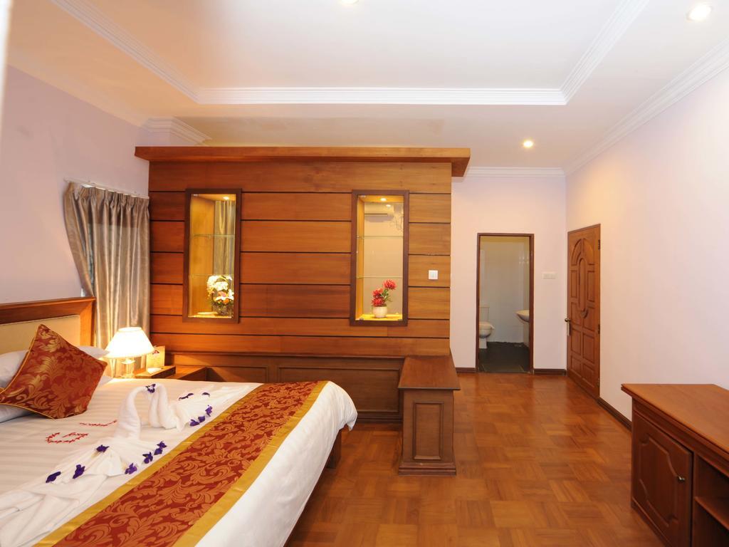 The Golden Lake Hotel Naypyidaw Extérieur photo