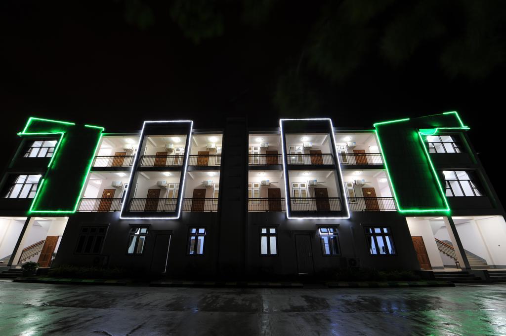 The Golden Lake Hotel Naypyidaw Extérieur photo