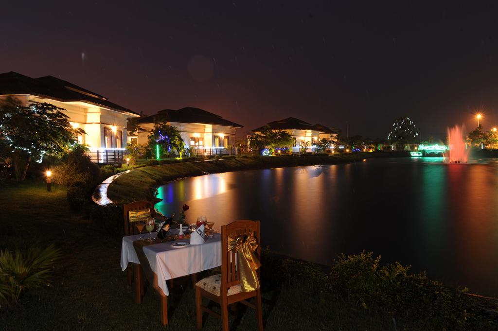 The Golden Lake Hotel Naypyidaw Extérieur photo