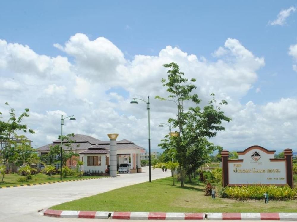 The Golden Lake Hotel Naypyidaw Extérieur photo